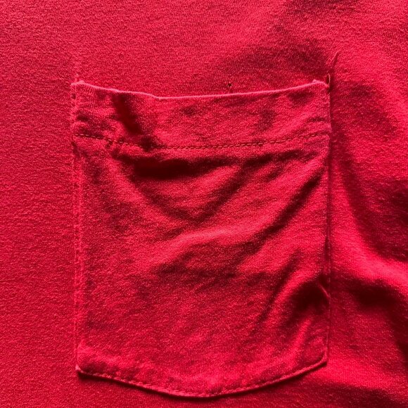 vintage single stitch fruit of the loom red pocket tee - Picture 2 of 4